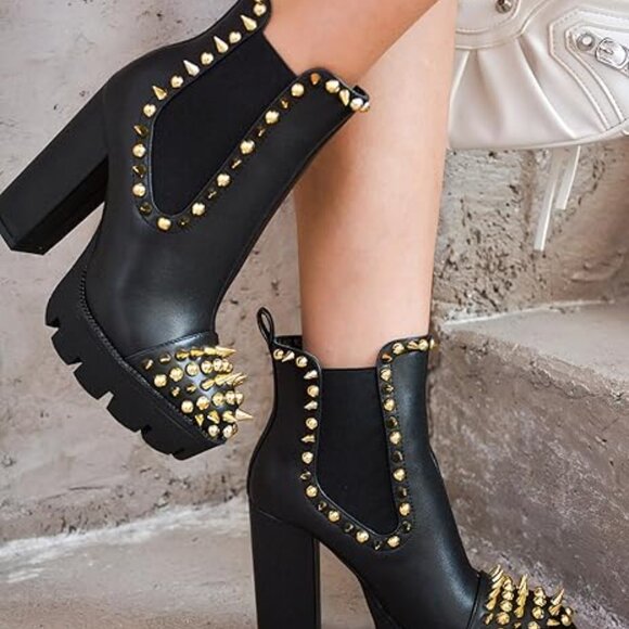 NWOB Gold Studded Booties - Picture 5 of 7
